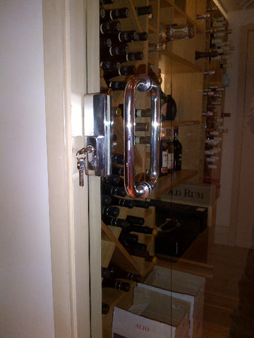 Frameless Glass Wine Store Door