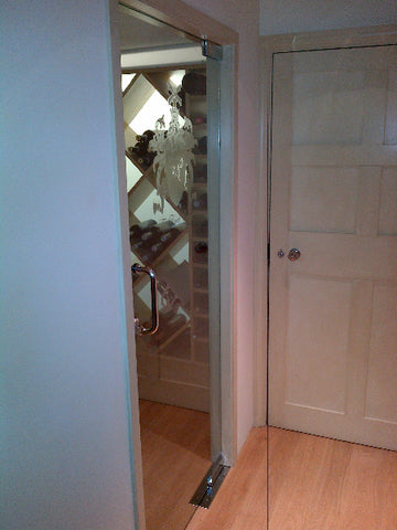 Frameless Glass Wine Store Door