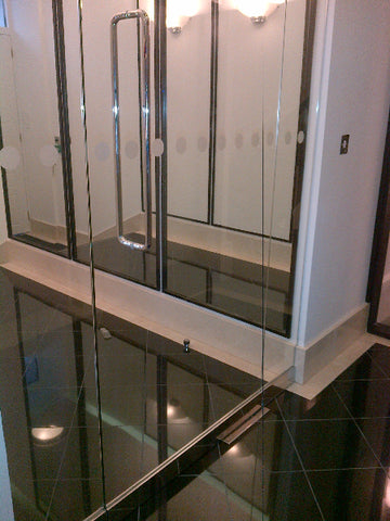 St Swithins Lane - Mirrors, Spayed Wall Claddings, Frameless Entrace
