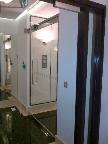 St Swithins Lane - Mirrors, Spayed Wall Claddings, Frameless Entrace